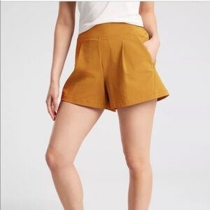 Athleta Yellow Mustard Textured Brooklyn Shorts Size 4